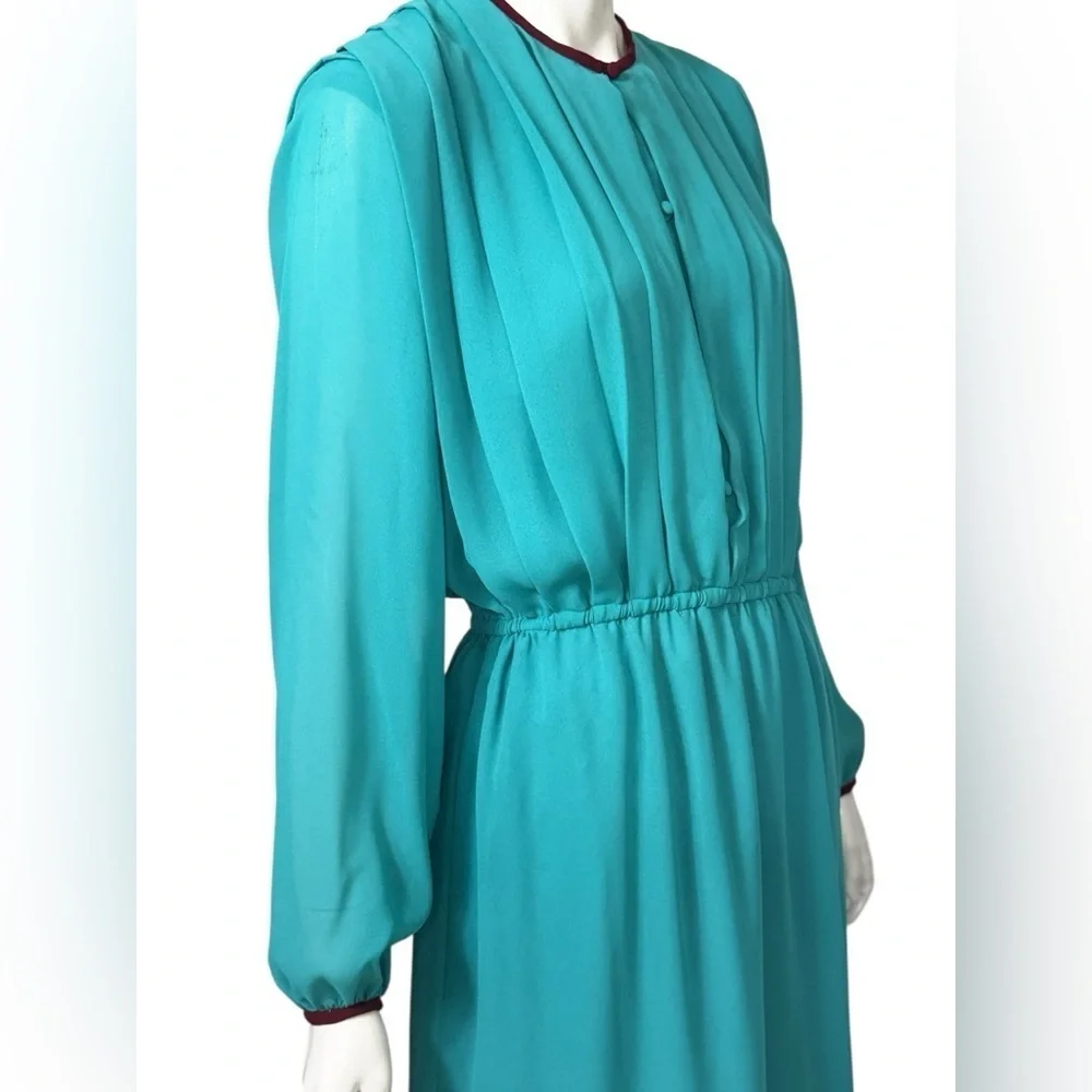 Victor Costa 70’s Turquoise Long Sleeve Pleated Dress Size 12. K-34
